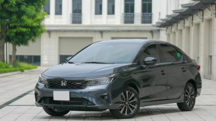 Xe gầm cao lên ngôi, sedan chỉ còn vài cái tên “sống sót”