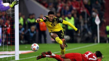 Bellingham nhận ‘bão chỉ trích’, HLV Dortmund lên tiếng bênh vực