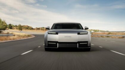 Jaguar Type 01 ra mắt: Sedan điện trên 1.000 mã lực, nhắm thẳng Bentley
