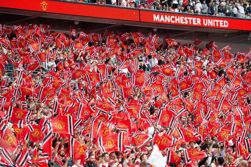 Vì sao Manchester United có lượng người hâm mộ đông đảo?-913634
