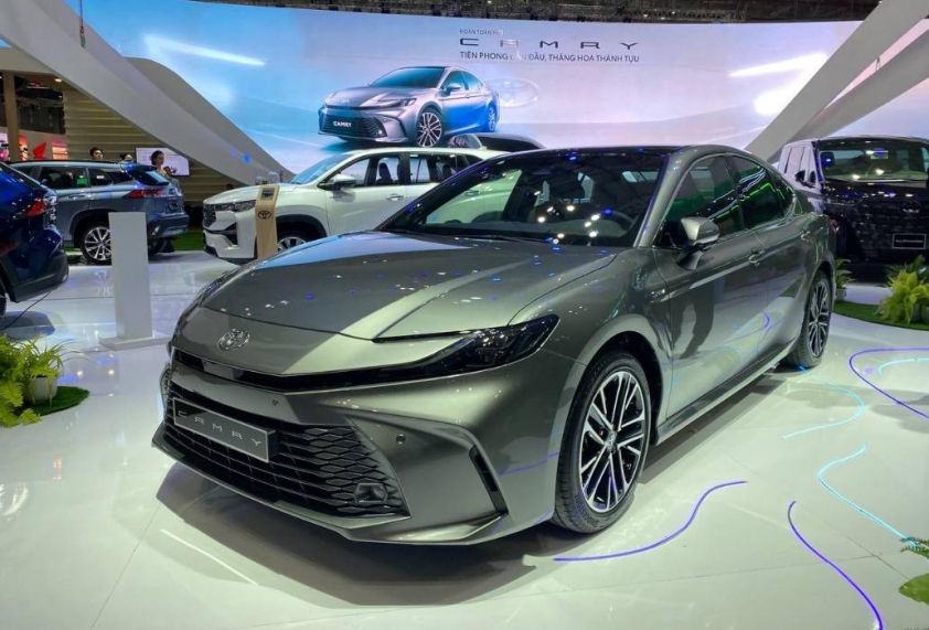 Toyota Camry 2.5 HEV