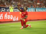 CĐV Indonesia gọi tên cầu thủ Việt Nam khi đăng quang ASEAN Cup