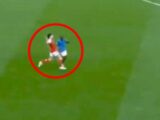 Pha thoát thẻ đỏ của Declan Rice khiến Ngoại hạng Anh dậy sóng vì VAR